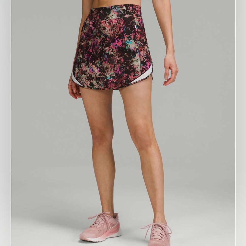 Lululemon Hotty Hot High-Rise Skirt